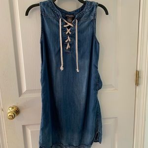 Casual denim dress!